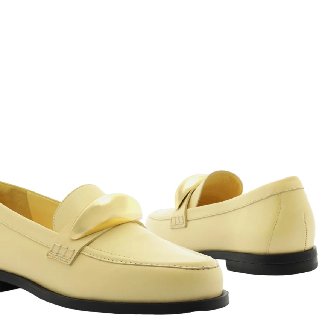 Mocassim Arezzo Amarelo Couro Metal Bold Silvia Braz