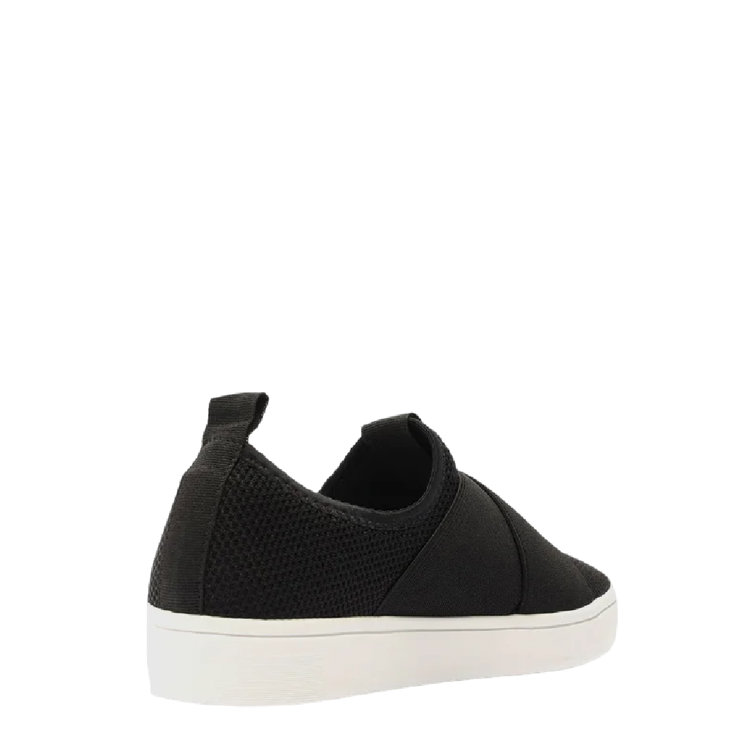 Tênis Arezzo Slip On Preto Tecido Elásticos