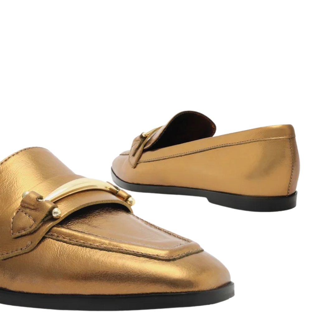 Mocassim Arezzo Dourado Couro Bridão Metálico Moderno